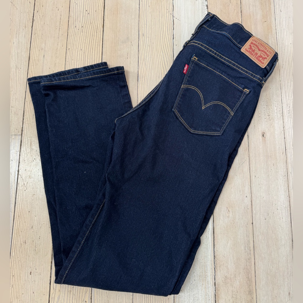 Levi's Women’s Deep Indigo Shaping Straight Jeans - 31W 32L